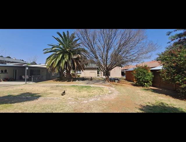 6 BEDROOM HOUSE FOR SALE IN LAMBTON